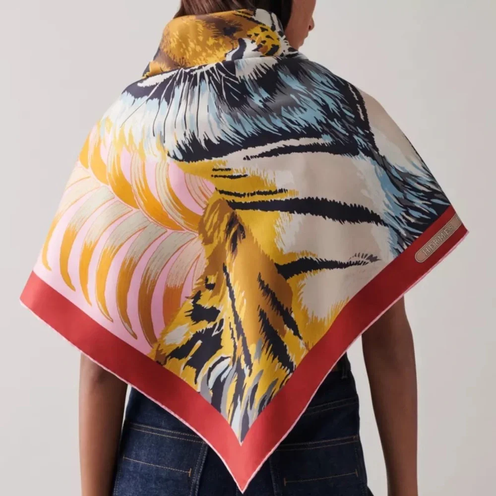 Hermès Tigre Royal double face scarf 90